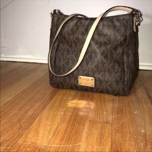 Decent condition MK jet set large messenger bag